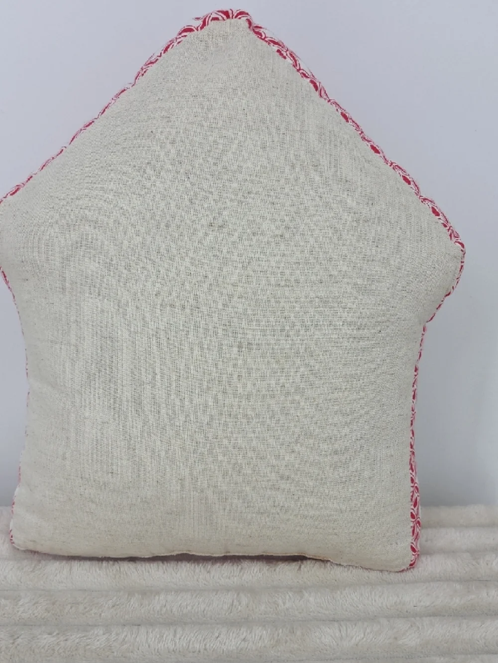 Embroidered Holiday House Pillow with Robin & Festive Motifs - Brown/Green